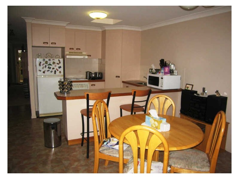 2/43 Walkers Lane, Booval QLD 4304