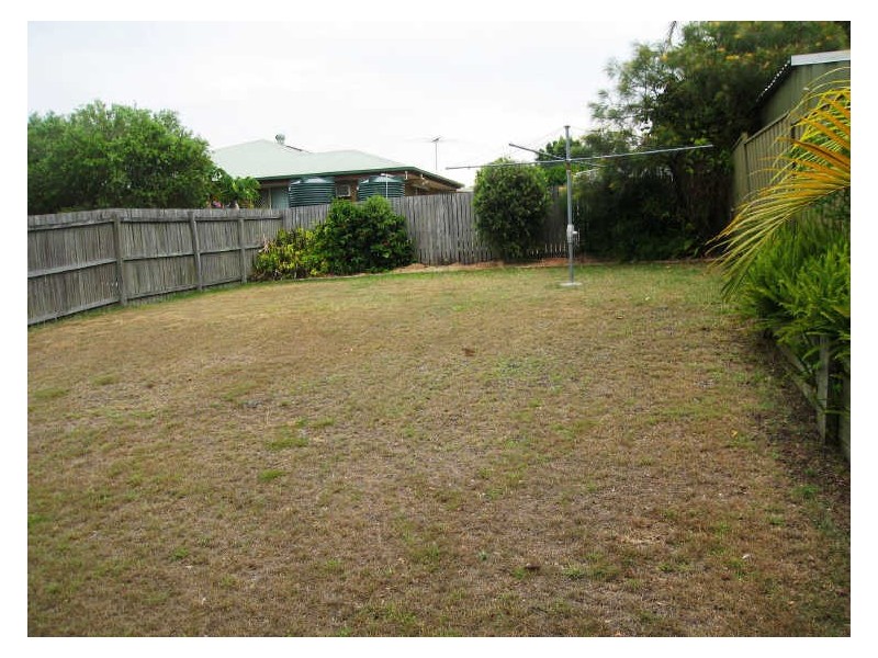 2/43 Walkers Lane, Booval QLD 4304