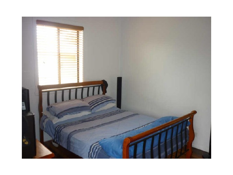 4 Churchill Street, Churchill QLD 4305