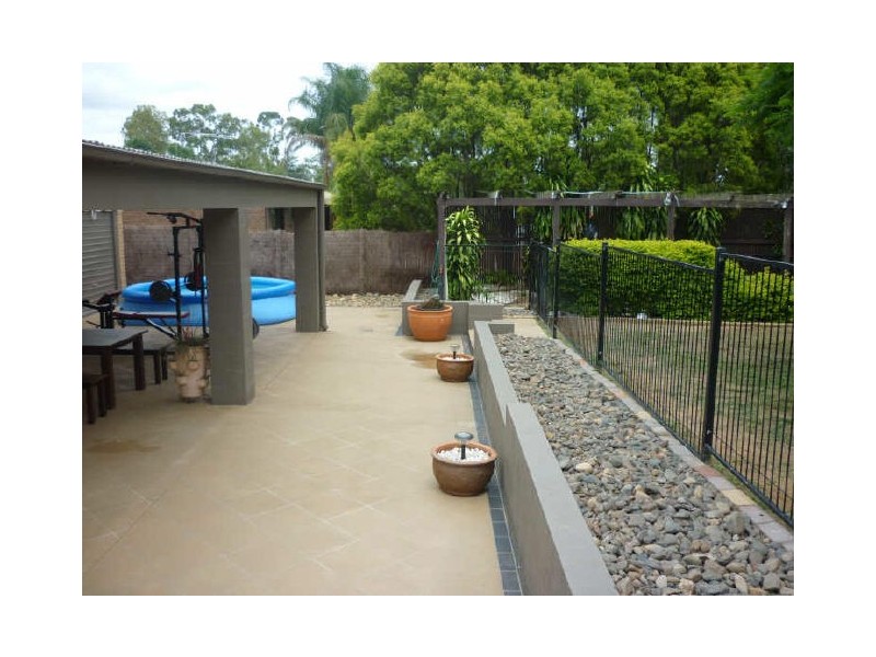 4 Churchill Street, Churchill QLD 4305