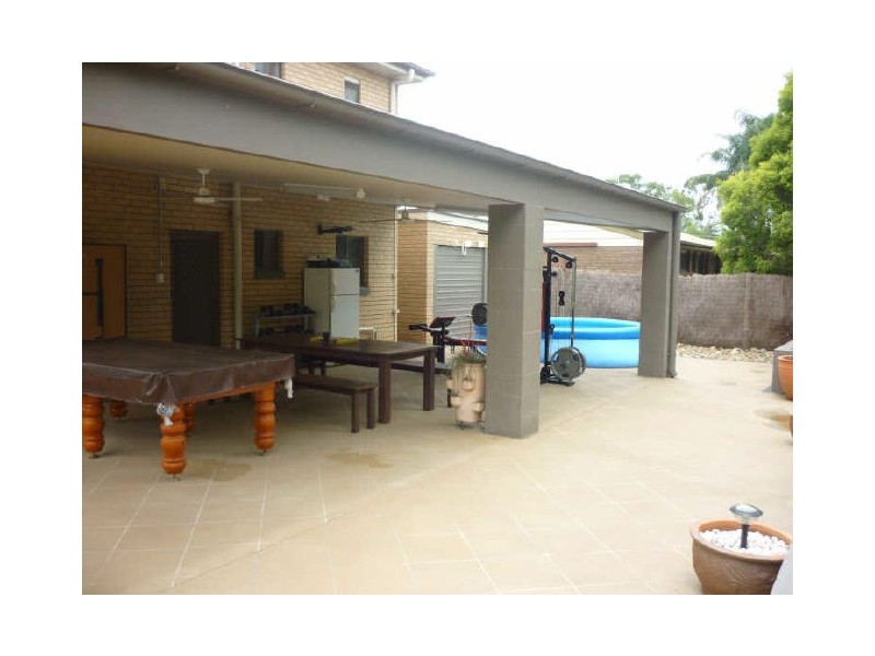 4 Churchill Street, Churchill QLD 4305