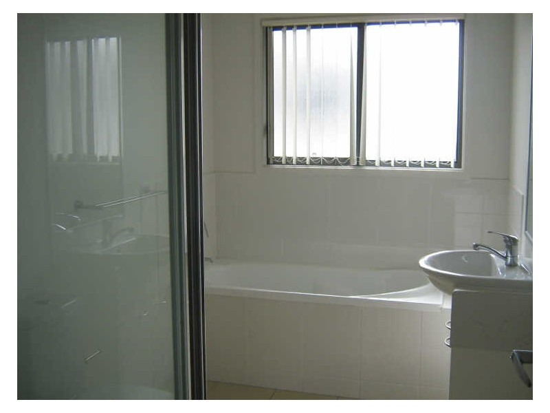 52/40 Gledson Street, North Booval QLD 4304