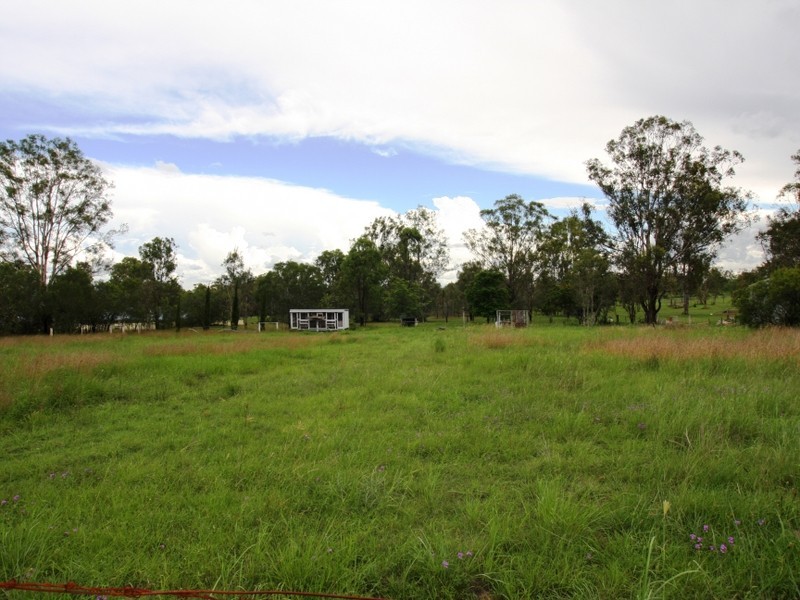26 Elm Road, Walloon QLD 4306