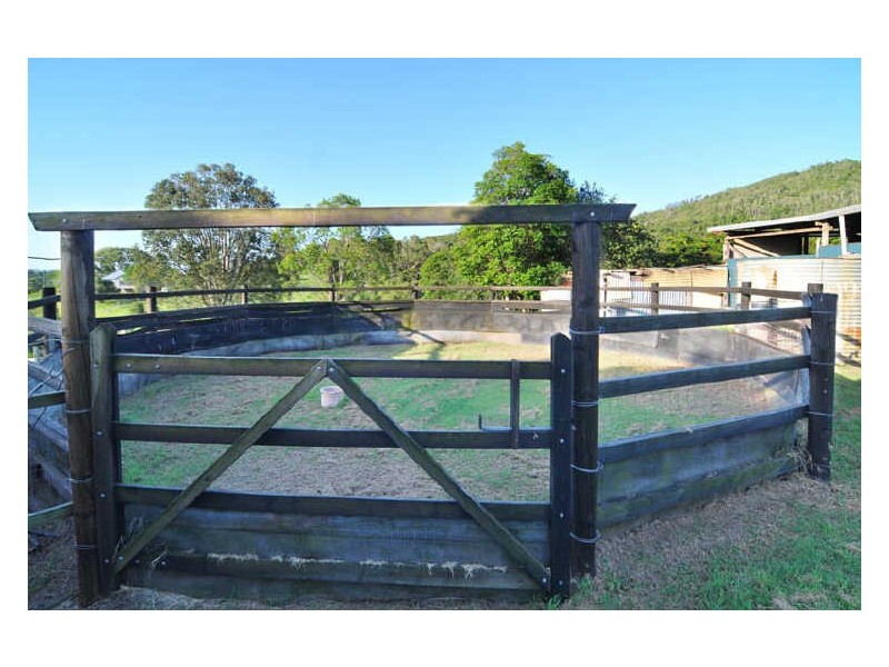 70 Trowers Road, Pine Mountain QLD 4306