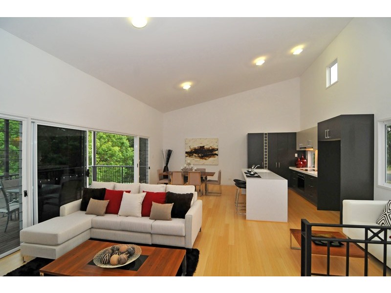 8 Bremer Parade, Basin Pocket QLD 4305