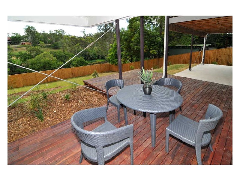 8 Bremer Parade, Basin Pocket QLD 4305