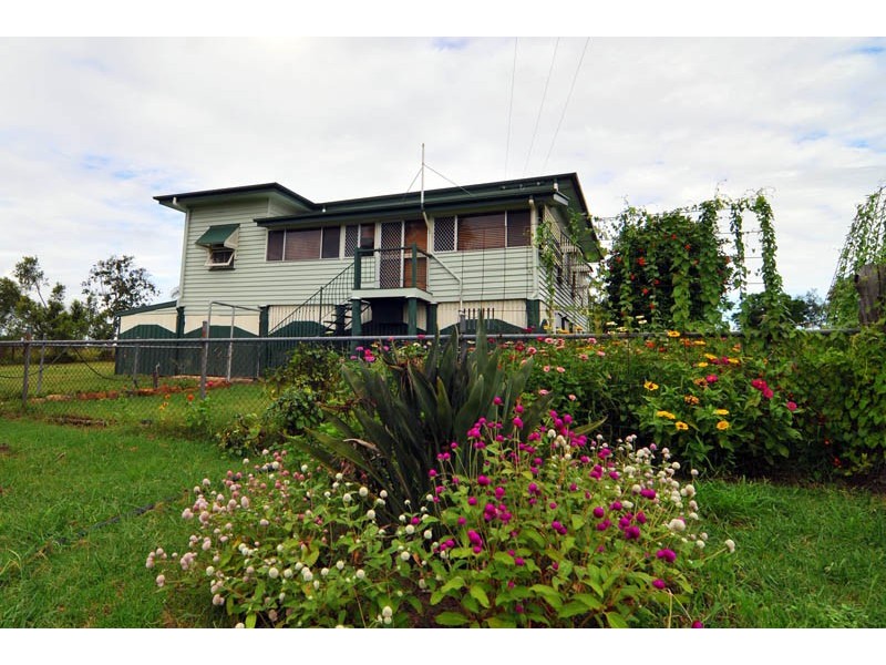 17 Queen Street, Marburg QLD 4346