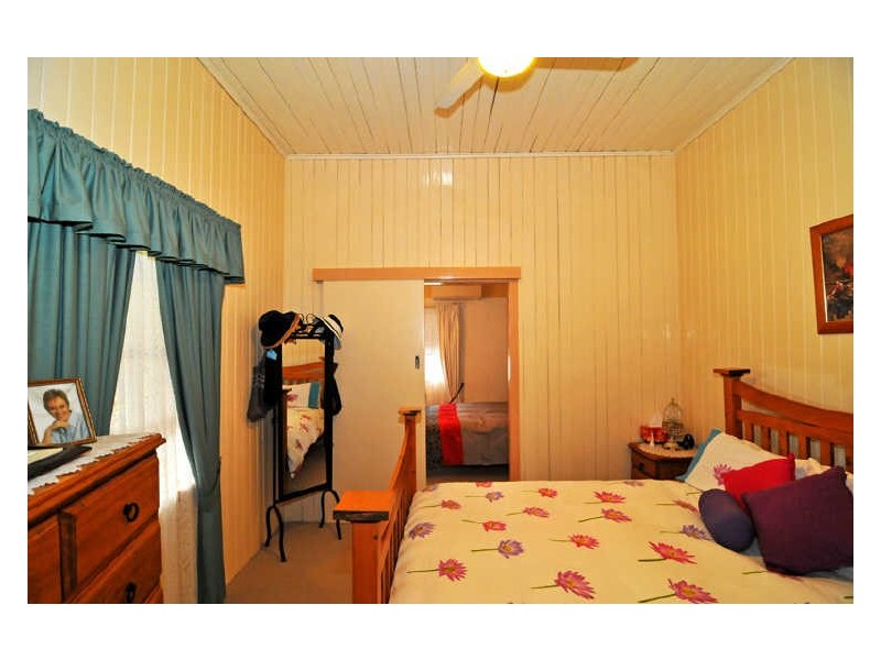 17 Queen Street, Marburg QLD 4346