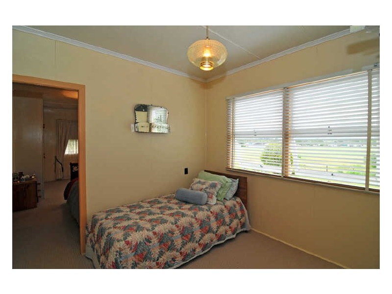17 Queen Street, Marburg QLD 4346