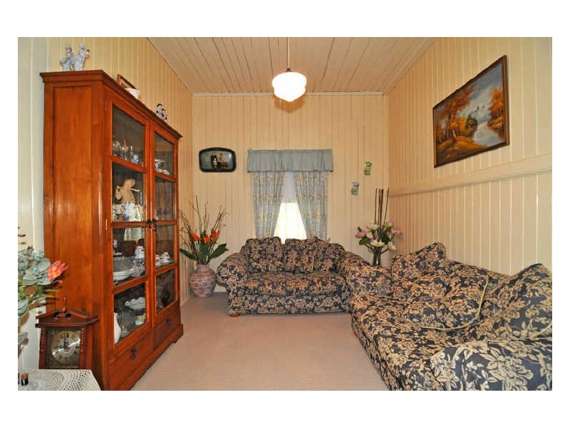 17 Queen Street, Marburg QLD 4346