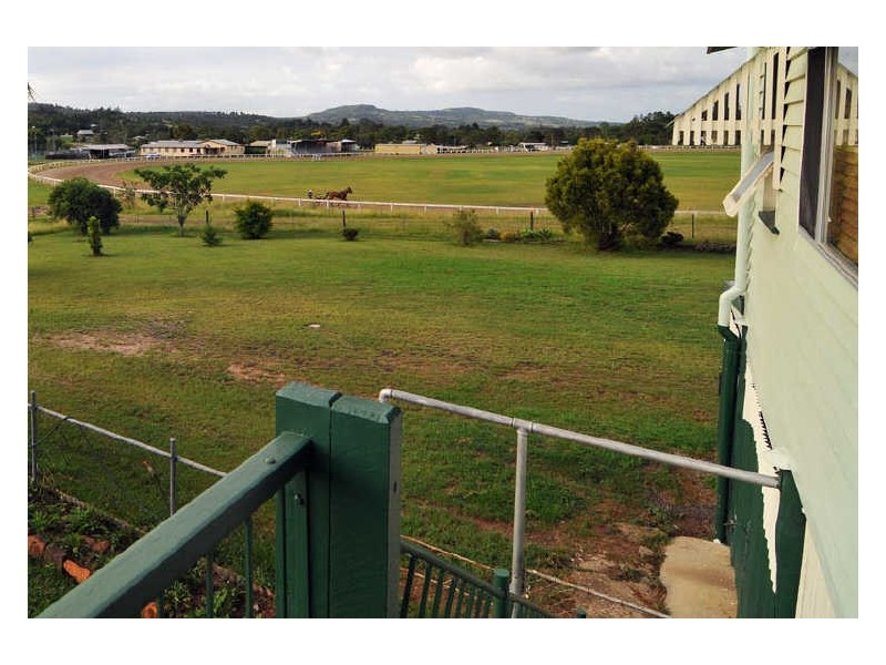 17 Queen Street, Marburg QLD 4346