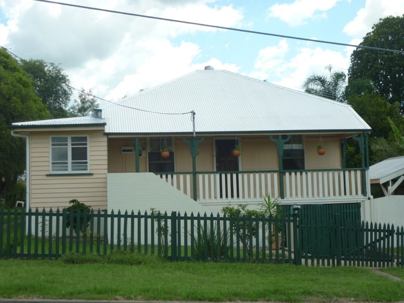 7 Ernest Street, One Mile QLD 4305