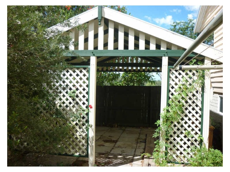 7 Ernest Street, One Mile QLD 4305