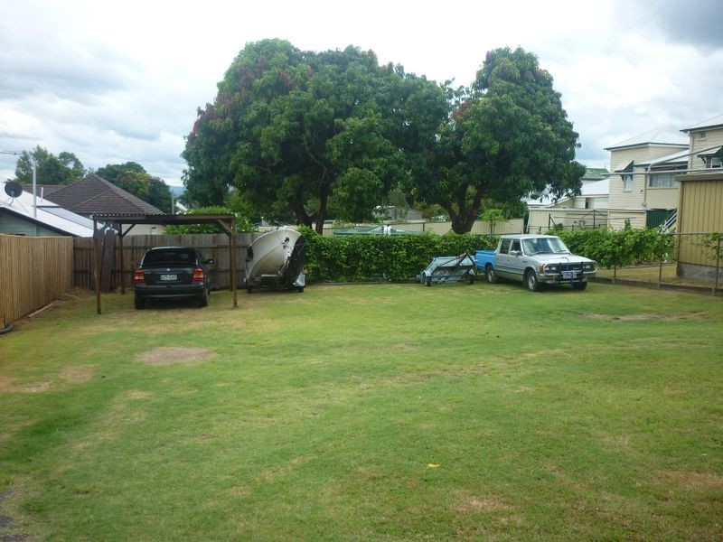 78 Brisbane Road, East Ipswich QLD 4305