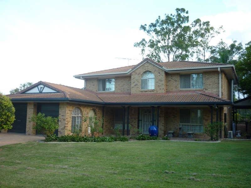 29 Kirkston Place, Pine Mountain QLD 4306