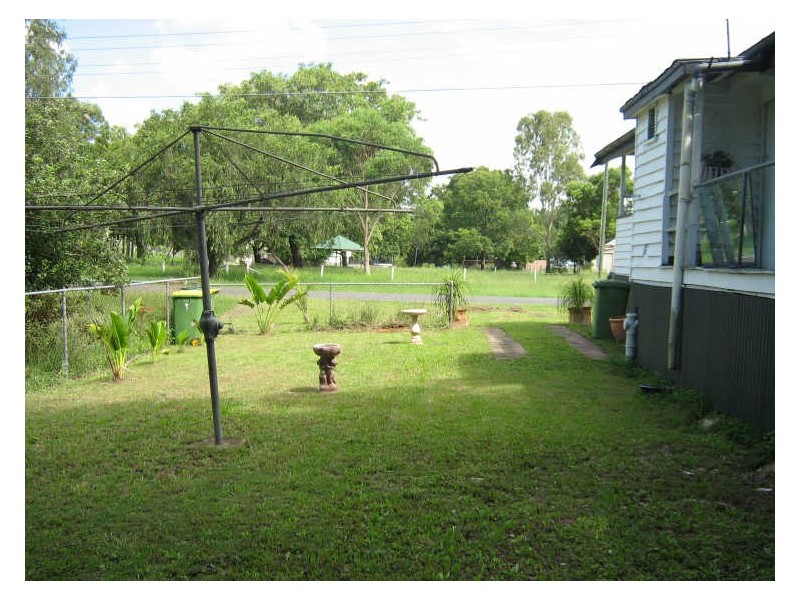 2A Ferguson Street, North Ipswich QLD 4305