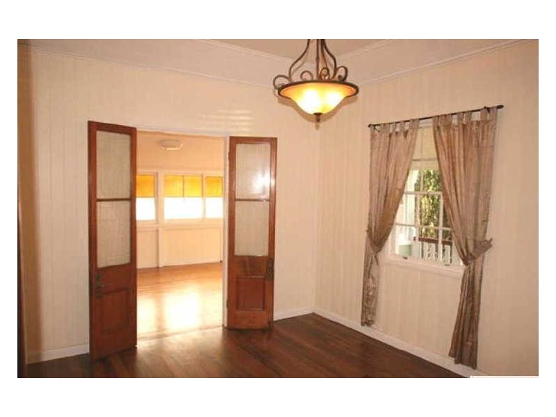 17 Murphy Street, Ipswich QLD 4305