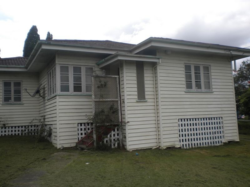4 Buckenham Street, Dinmore QLD 4303