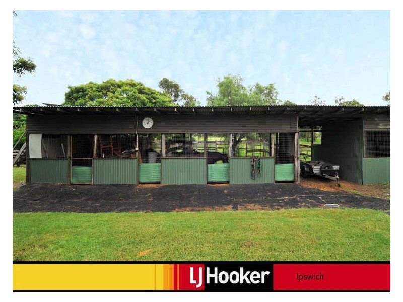 12 Queen Street, Blackstone QLD 4304