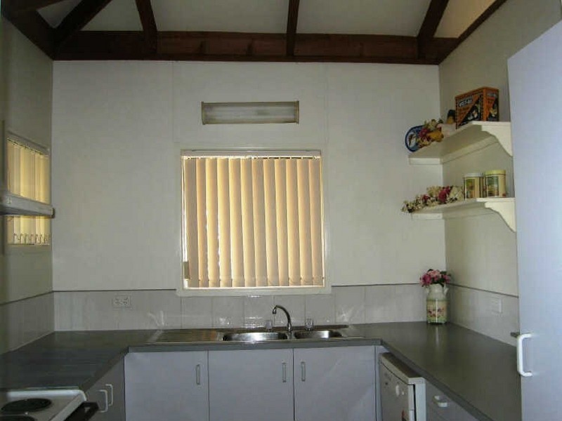 2 Hanworth Court, Yamanto QLD 4305