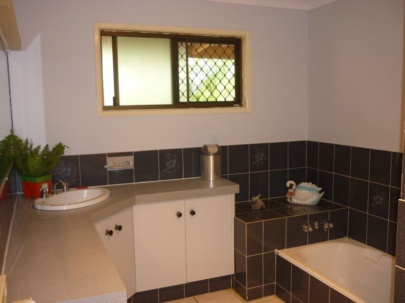 398 Walloon-Amberley Road, Walloon QLD 4306