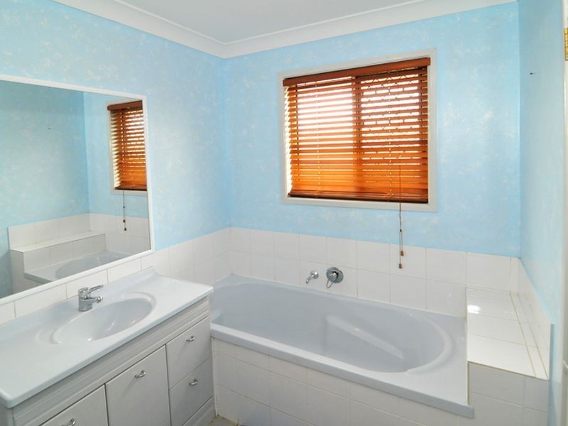 11 Jupiter Street, Wulkuraka QLD 4305