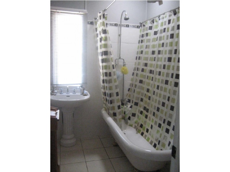 14 Kerton Street, Brassall QLD 4305