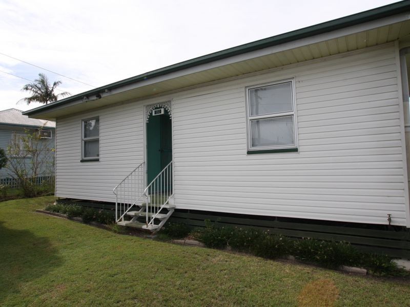 180 South Station Road, Silkstone QLD 4304
