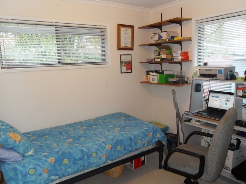 131 Riverside Avenue, Barellan Point QLD 4306