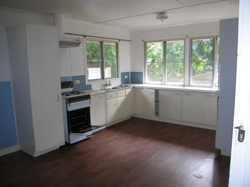 2 Baillieston Street, Leichhardt QLD 4305