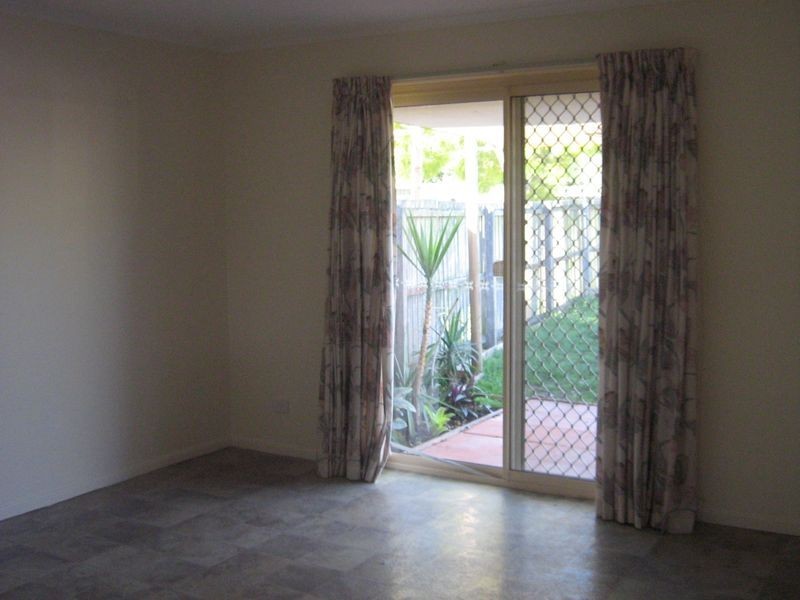 1/30 Cambridge Street, Silkstone QLD 4304