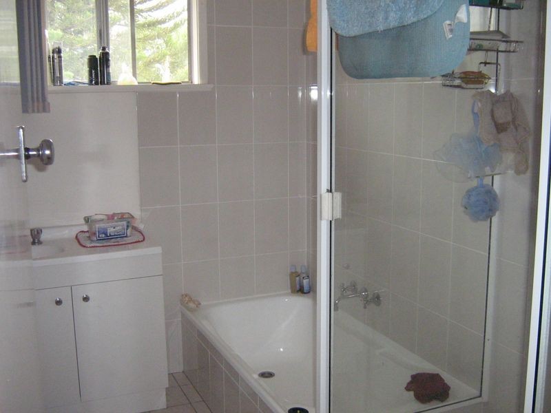 6 Janet Street, North Booval QLD 4304