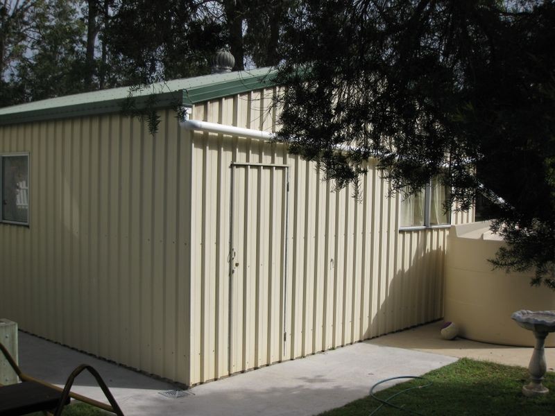 35 Flinders Drive, Leichhardt QLD 4305