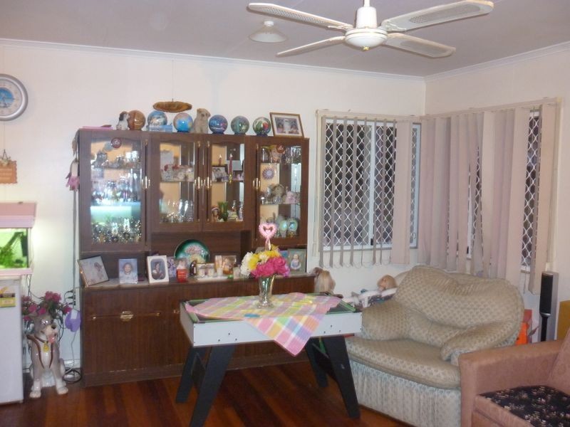 35 Flinders Drive, Leichhardt QLD 4305