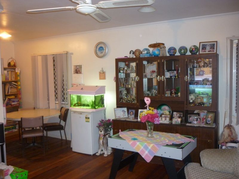 35 Flinders Drive, Leichhardt QLD 4305