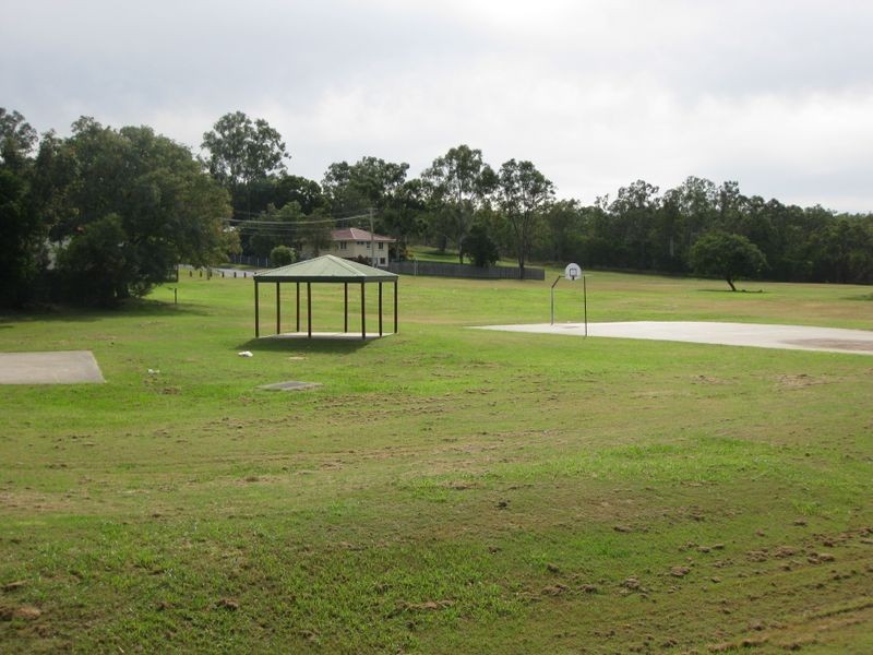 35 Flinders Drive, Leichhardt QLD 4305