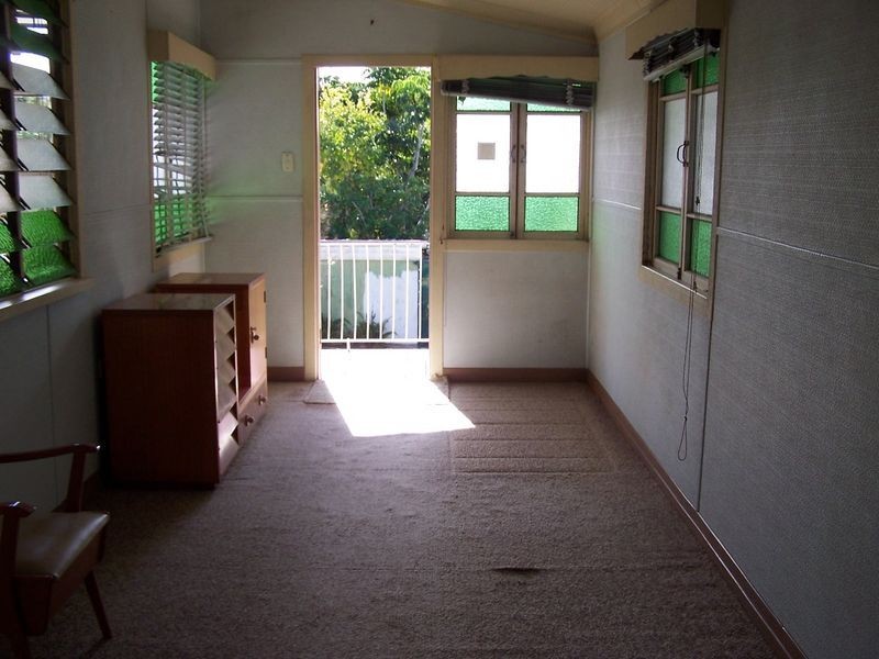 12 Galah Street, Churchill QLD 4305