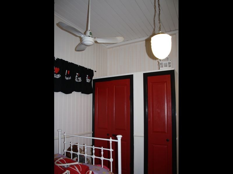60 Whitehill Road, Eastern Heights QLD 4305