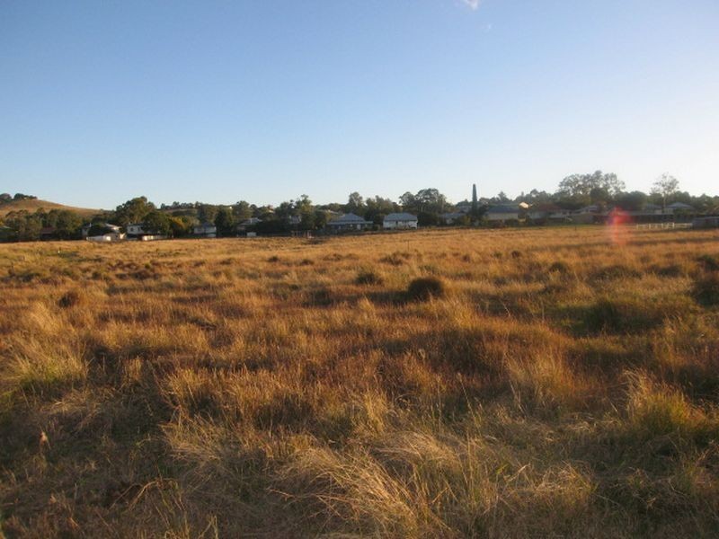 101 Lindemans Road, Lowood QLD 4311