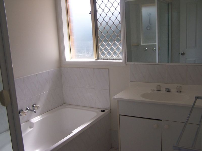 345 South Station Road, Raceview QLD 4305