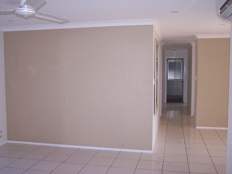 345 South Station Road, Raceview QLD 4305