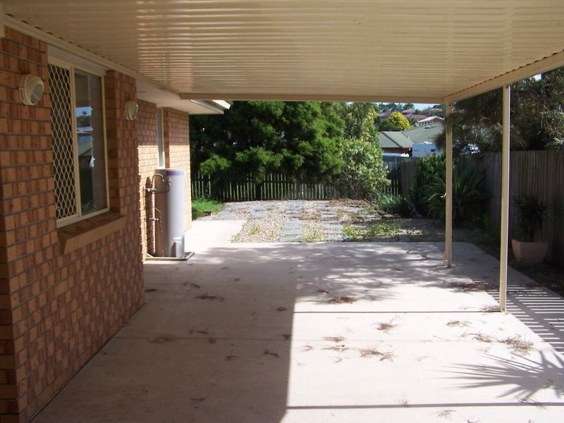 345 South Station Road, Raceview QLD 4305