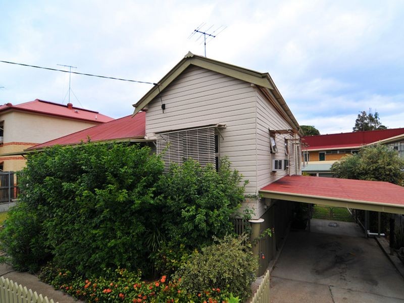 6 Limestone Street, Ipswich QLD 4305