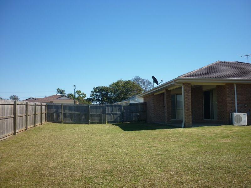 5 Angela Place, Yamanto QLD 4305