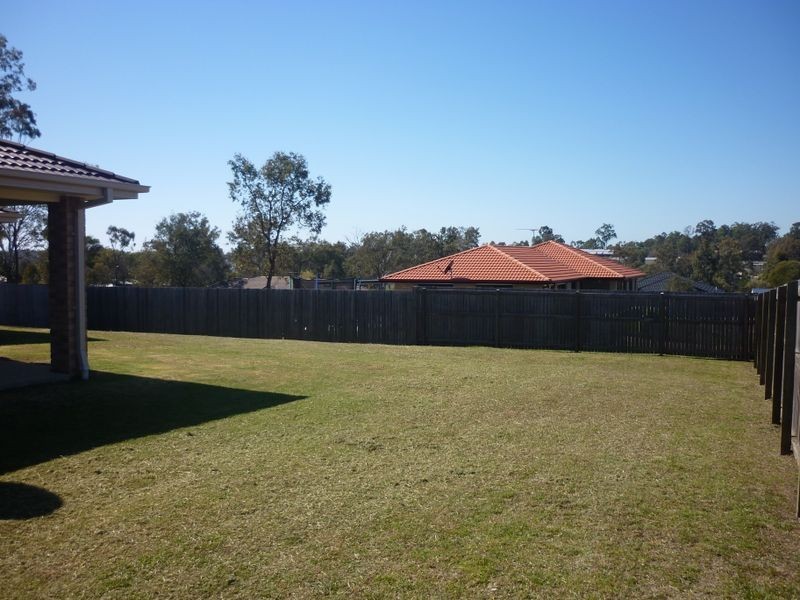 5 Angela Place, Yamanto QLD 4305