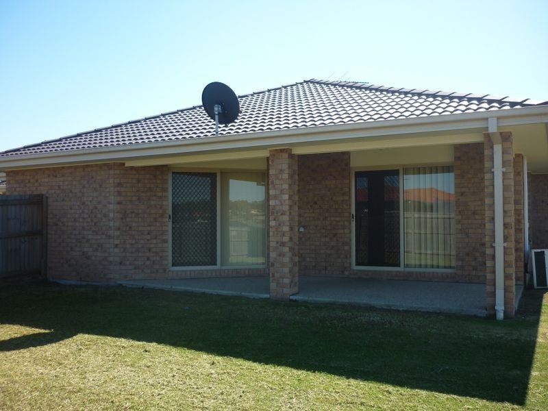 5 Angela Place, Yamanto QLD 4305