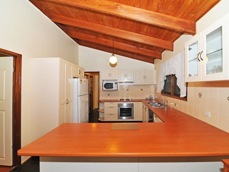 86 Phillip Crescent, Barellan Point QLD 4306
