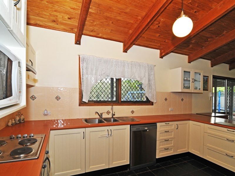 86 Phillip Crescent, Barellan Point QLD 4306