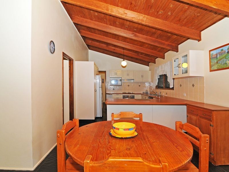86 Phillip Crescent, Barellan Point QLD 4306