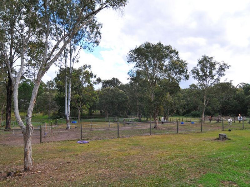 86 Phillip Crescent, Barellan Point QLD 4306